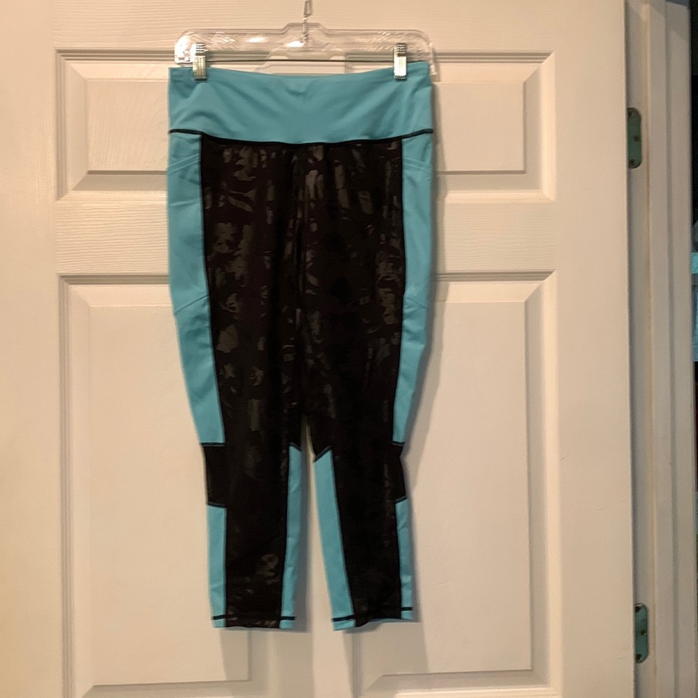 LuLaRoe Fearless fitness leggings